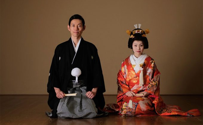 日本の着物姿の結婚式